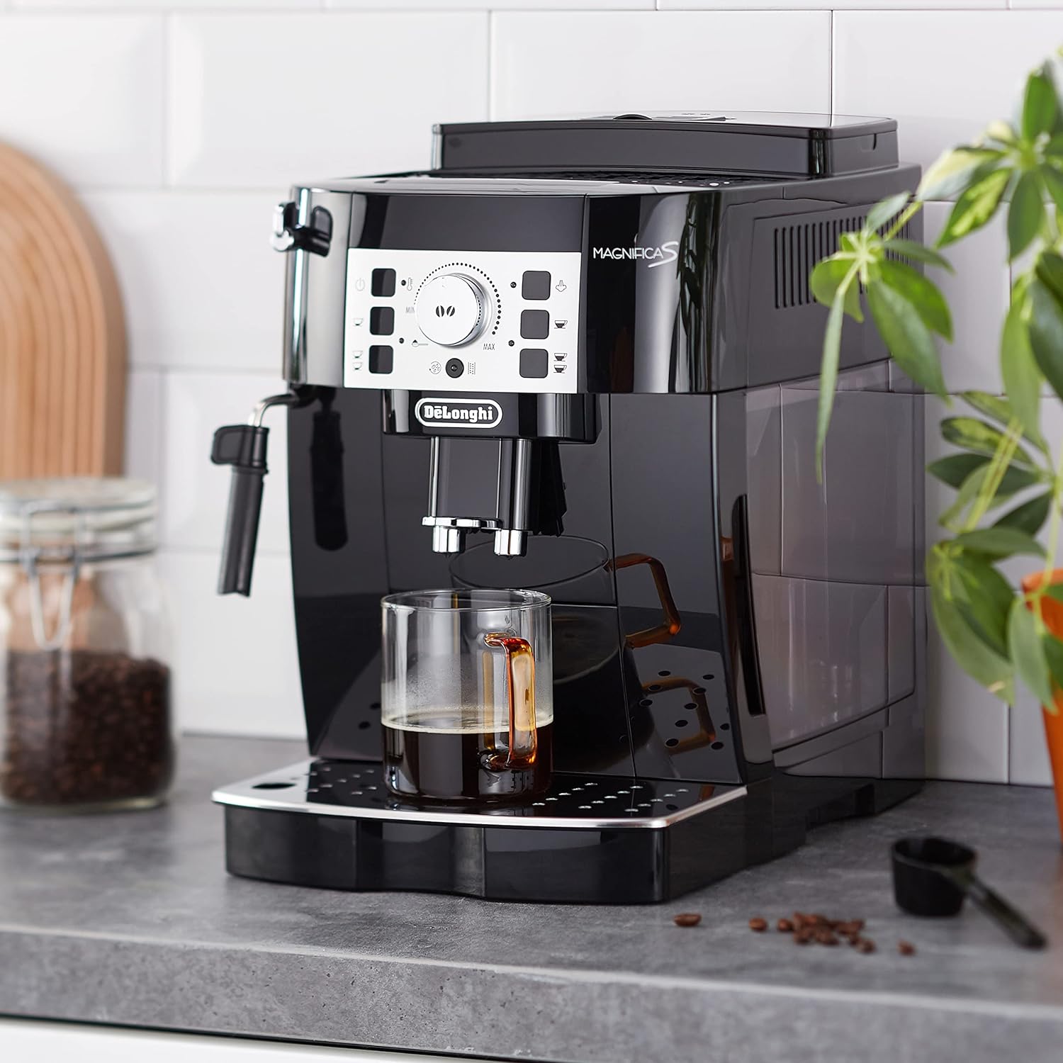 You are currently viewing DeLonghi Magnifica – Efficient Coffee Maker Elevates Your Brewing Experience in 2024